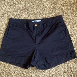 Womens black like new Old Navy high rise every day shorts 3.5 inch inseam.